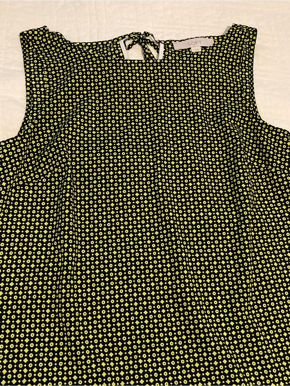 LOFT Navy and Green Sleeveless Patterned Blouse - Picture 2 of 6